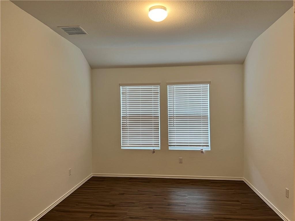 223 Chickasaw Ln - Photo 9