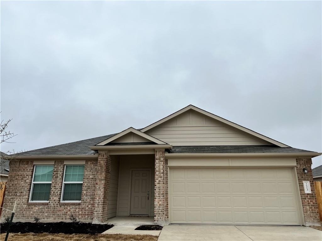 223 Chickasaw Ln - Photo 0