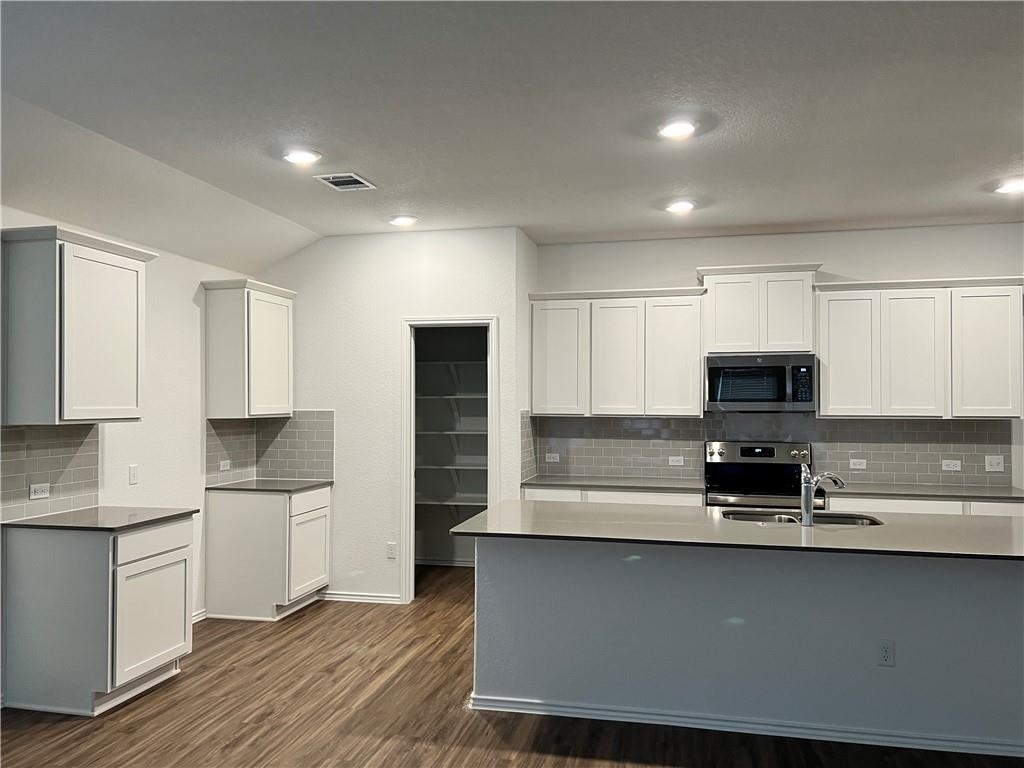 223 Chickasaw Ln - Photo 3