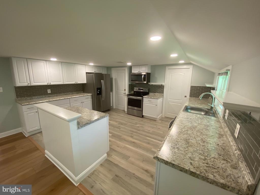 538 Durham Road - Photo 4