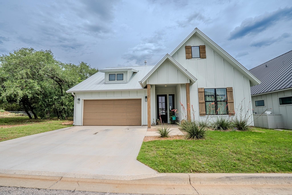 2320 Kellie Brooke Rd - Photo 0