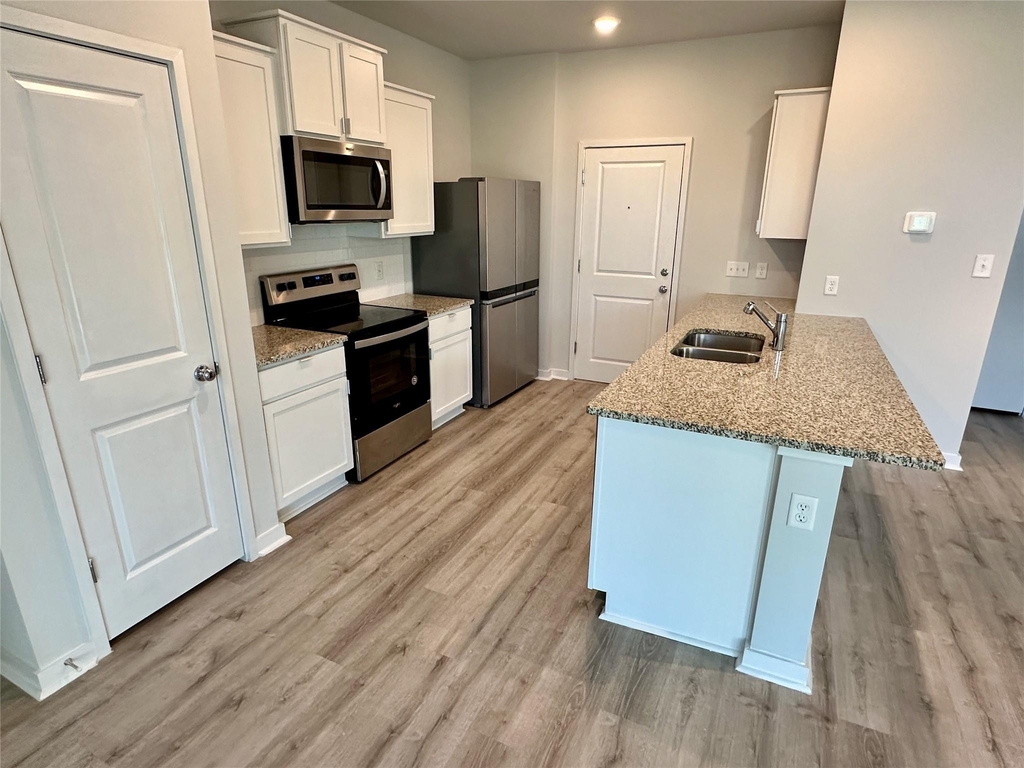 605 W South St - Photo 20