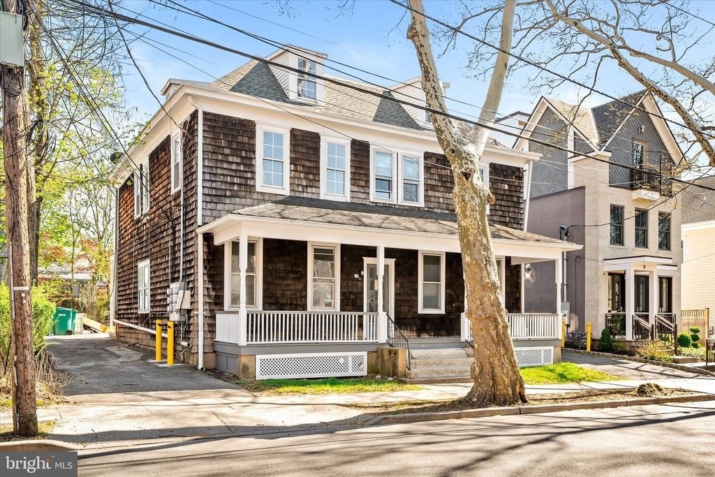 10 Lytle Street - Photo 2
