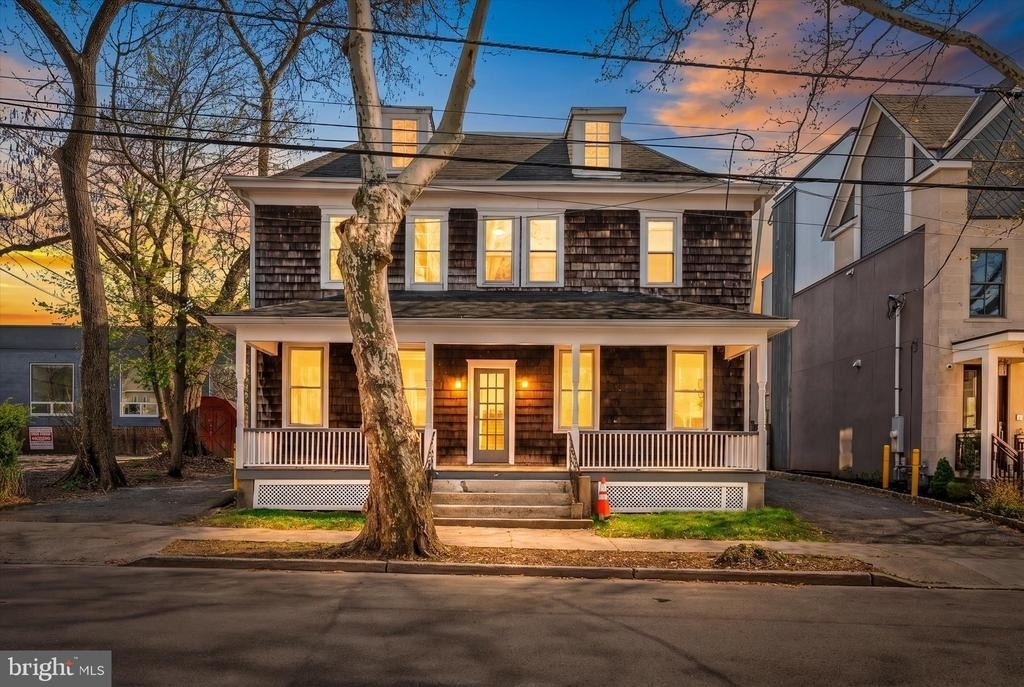 10 Lytle Street - Photo 0