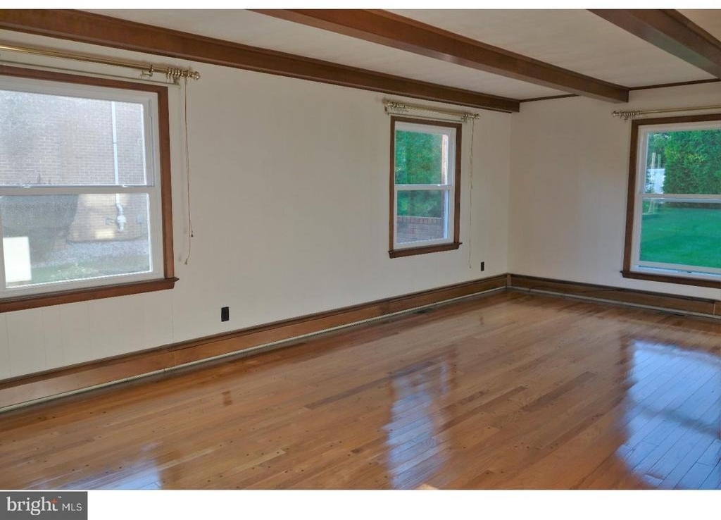 214 Valley Road - Photo 3