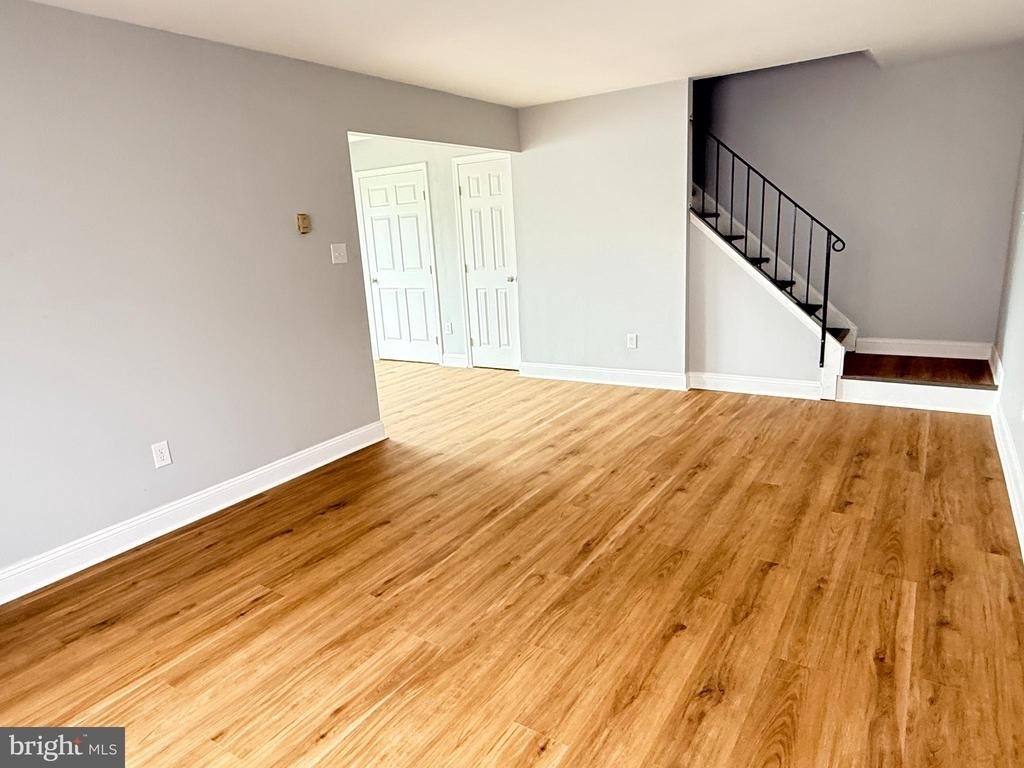 3 Lawrence Court - Photo 3
