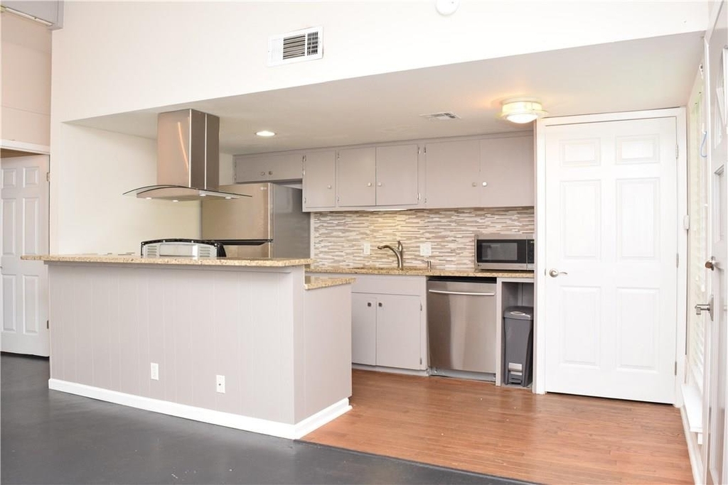 5601 Woodrow Ave - Photo 5