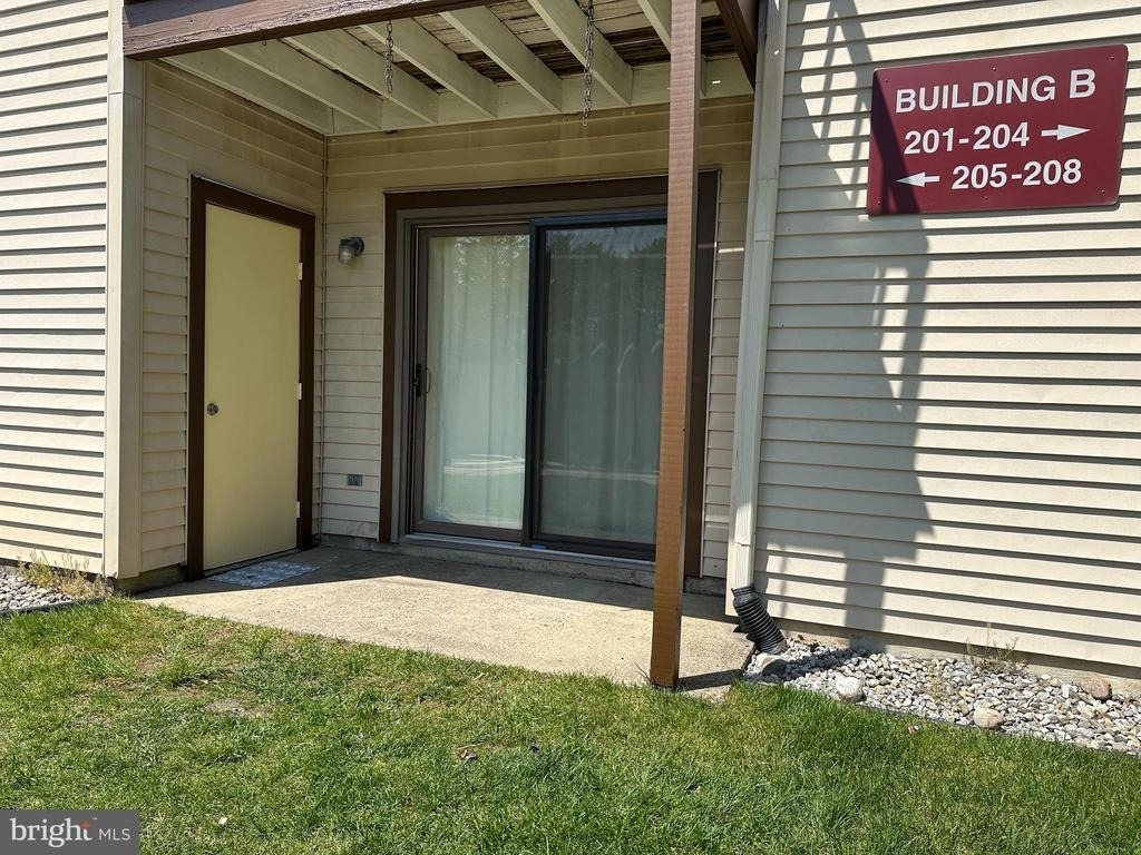 201 Lucas Lane - Photo 1