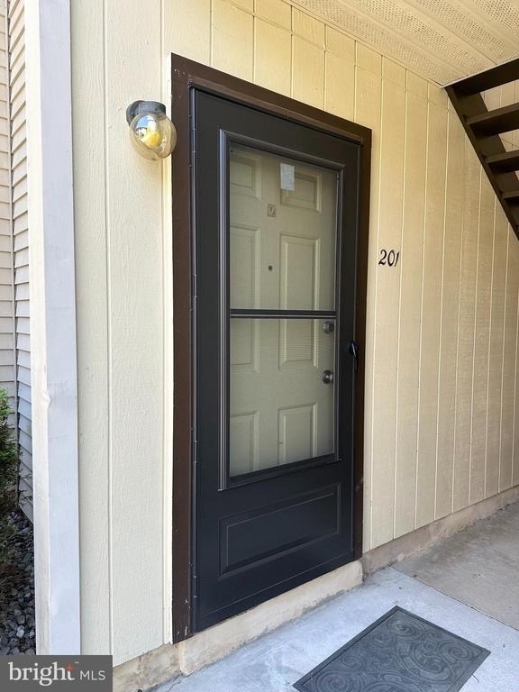 201 Lucas Lane - Photo 2