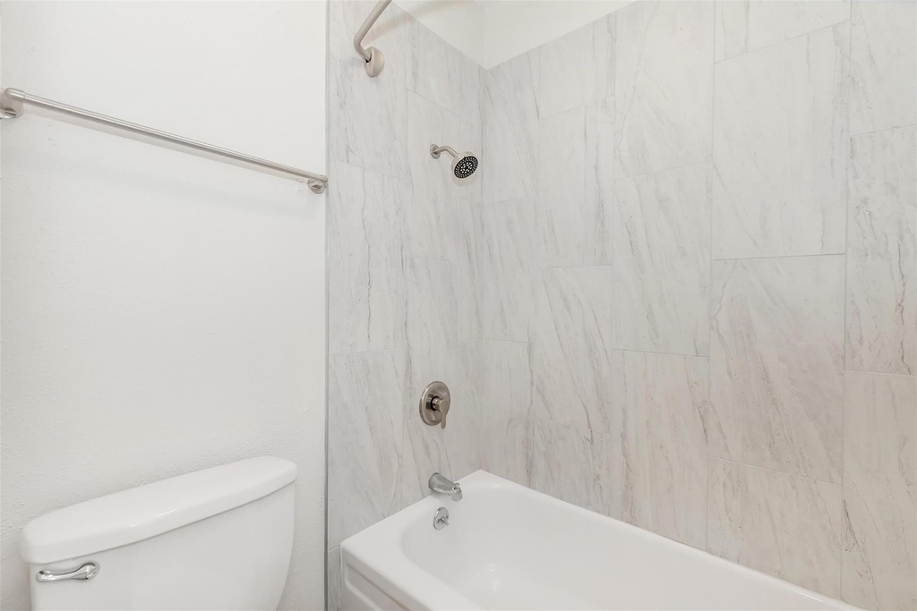 4415 Avenue B - Photo 8