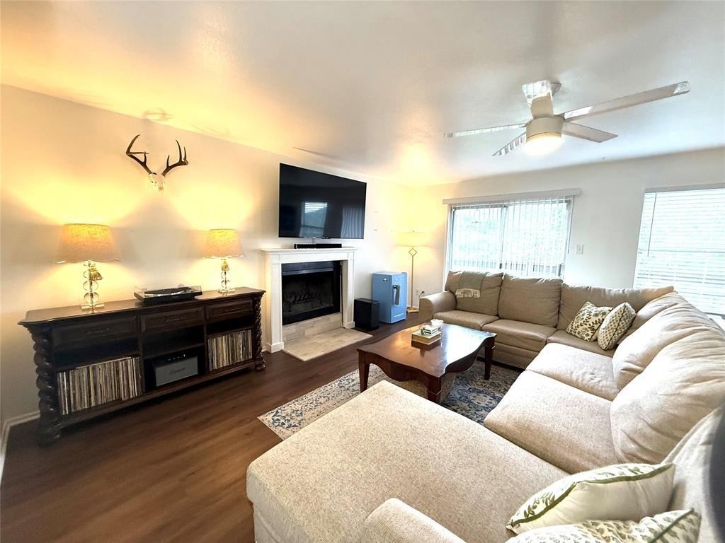 1709 Wild Basin Ledge - Photo 4