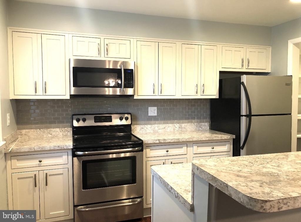 6526 Beechwood Drive - Photo 3