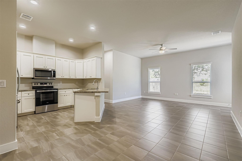2500 American Dr - Photo 2