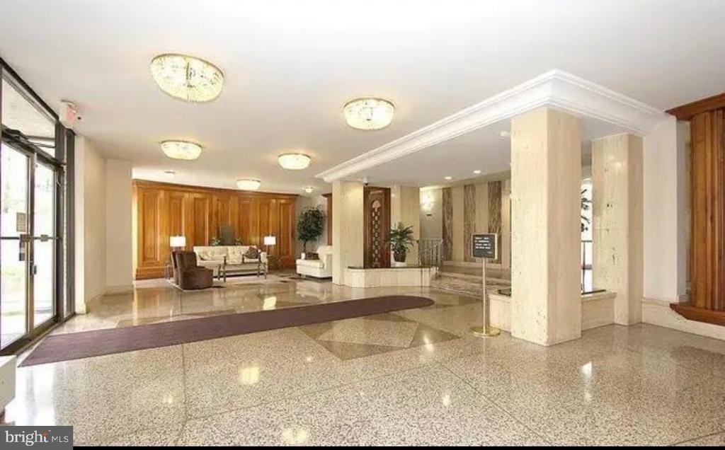 1111 University Boulevard W - Photo 12