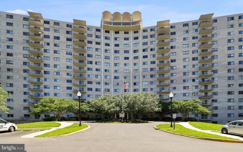 1111 University Boulevard W - Photo 0