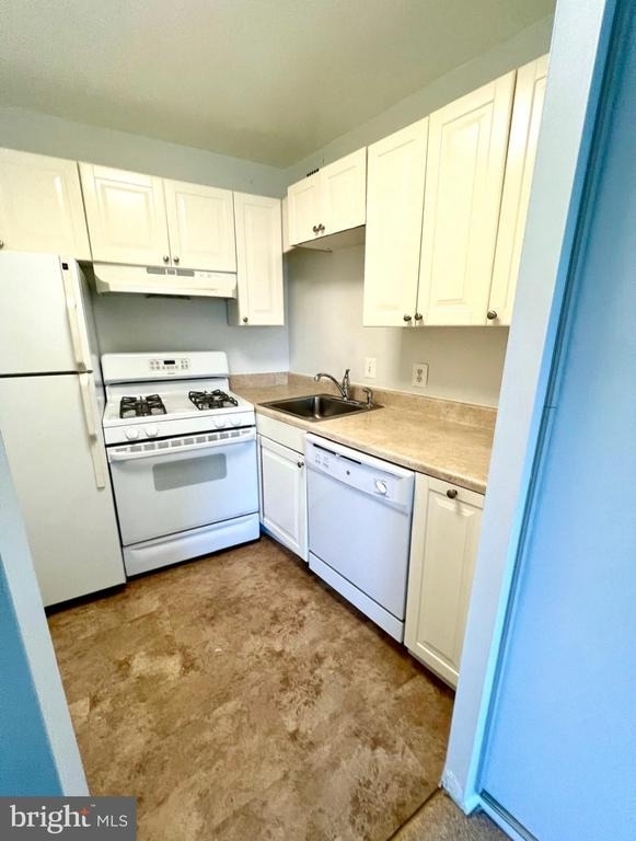 1111 University Boulevard W - Photo 7