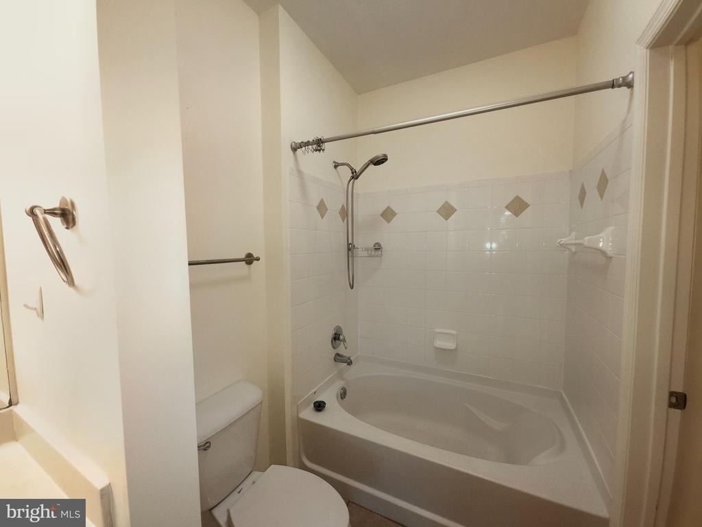 7 Booth Street - Photo 6