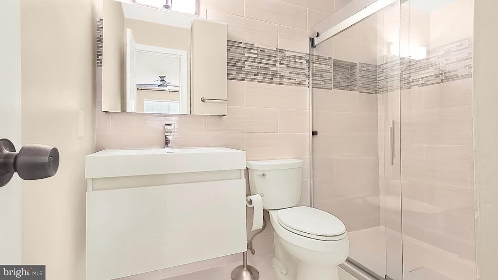 5715 Chapman Mill Drive - Photo 9