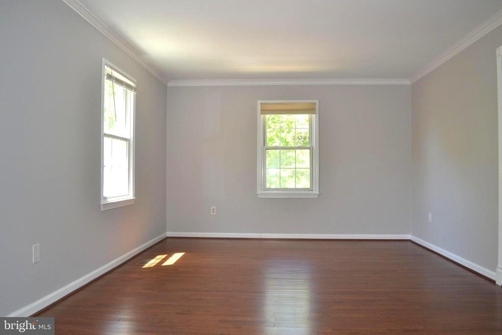 1 Ingleside Court - Photo 5