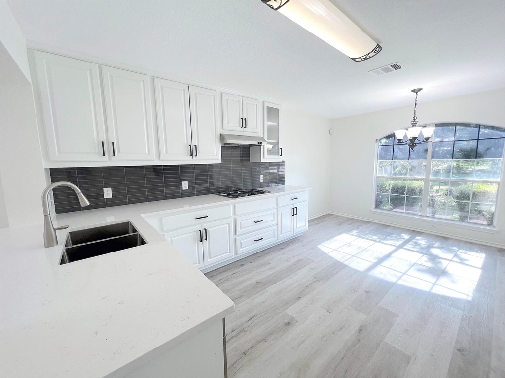 2725 Summerwalk Pl - Photo 0