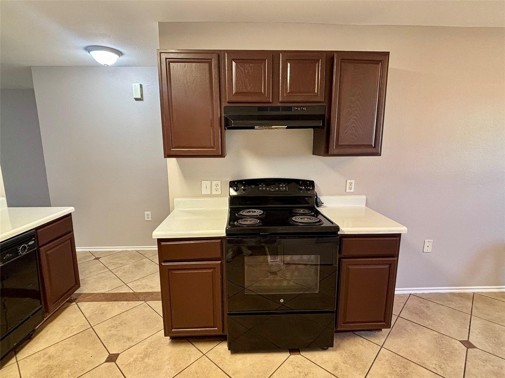 7424 Cayenne Ln - Photo 5