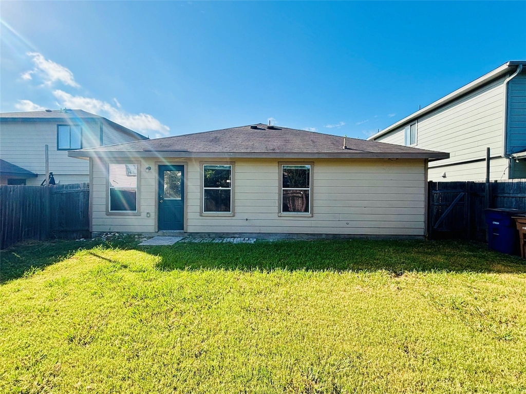 7424 Cayenne Ln - Photo 18