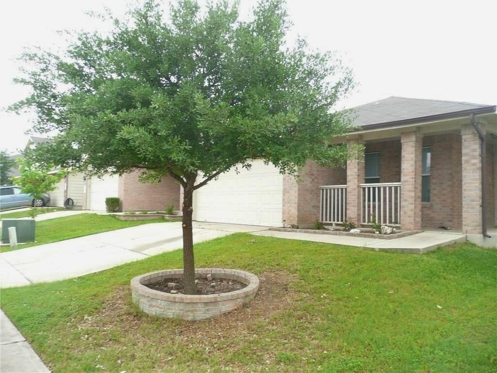 7424 Cayenne Ln - Photo 0