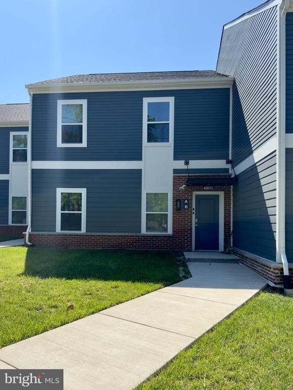 4903 1/2 Hamilton Avenue - Photo 0