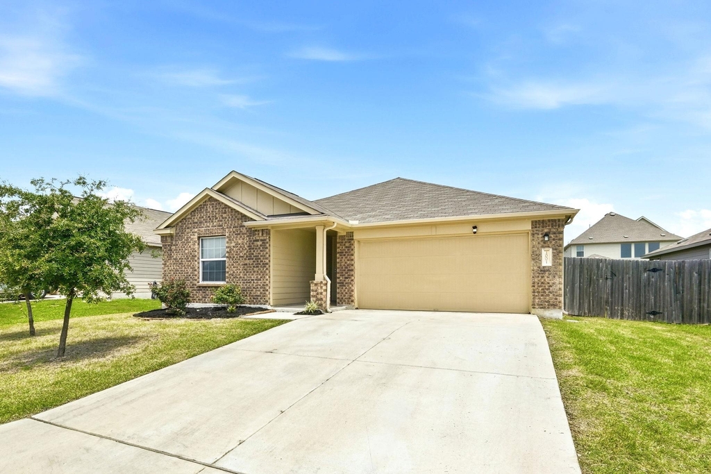 1001 Bluejack Way - Photo 0