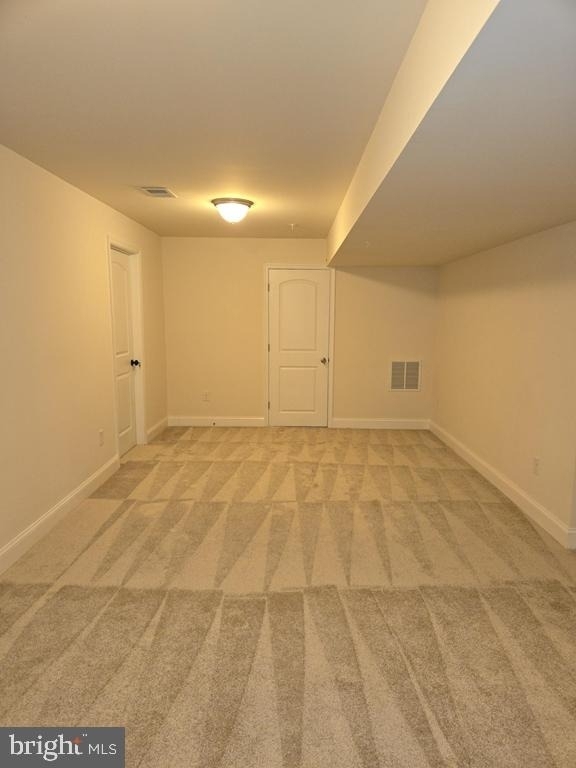 303 Ellis Court - Photo 16