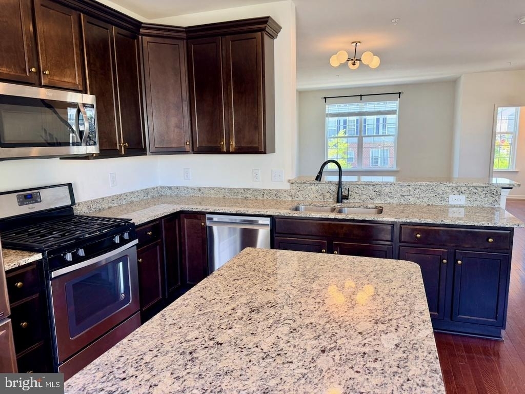 3744 Green Street - Photo 8