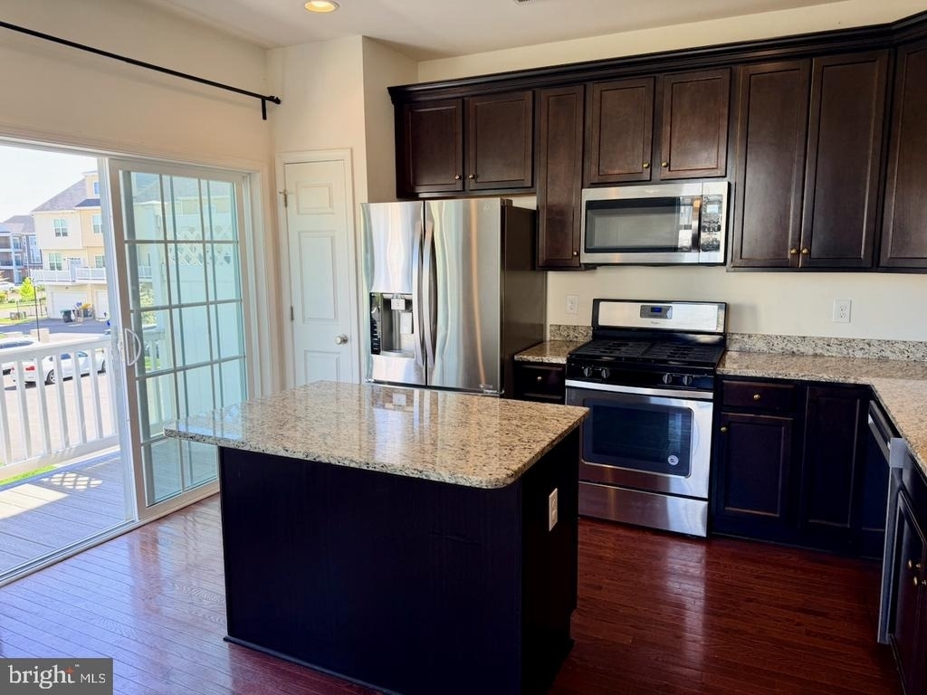 3744 Green Street - Photo 4