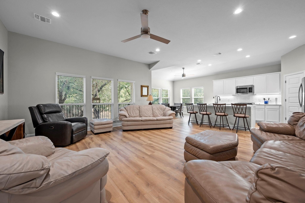 2503 Wilson Ave - Photo 3
