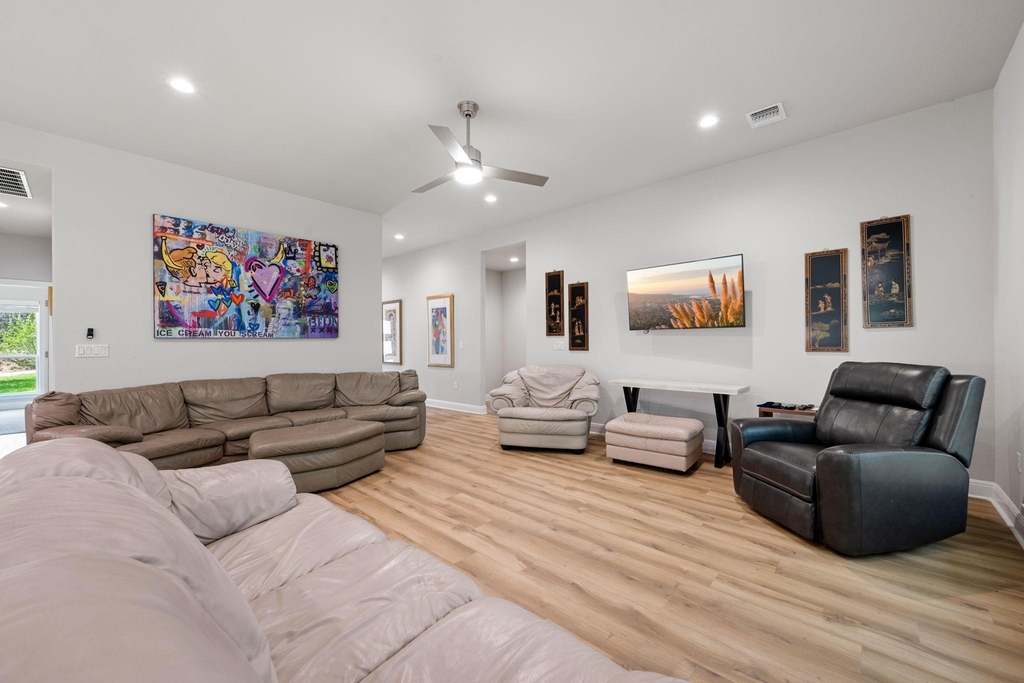 2503 Wilson Ave - Photo 4