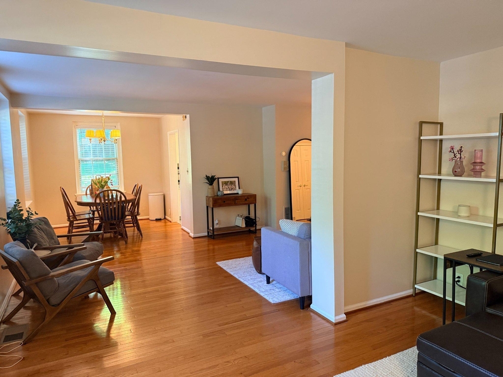 3731 39th Street Nw - Photo 1