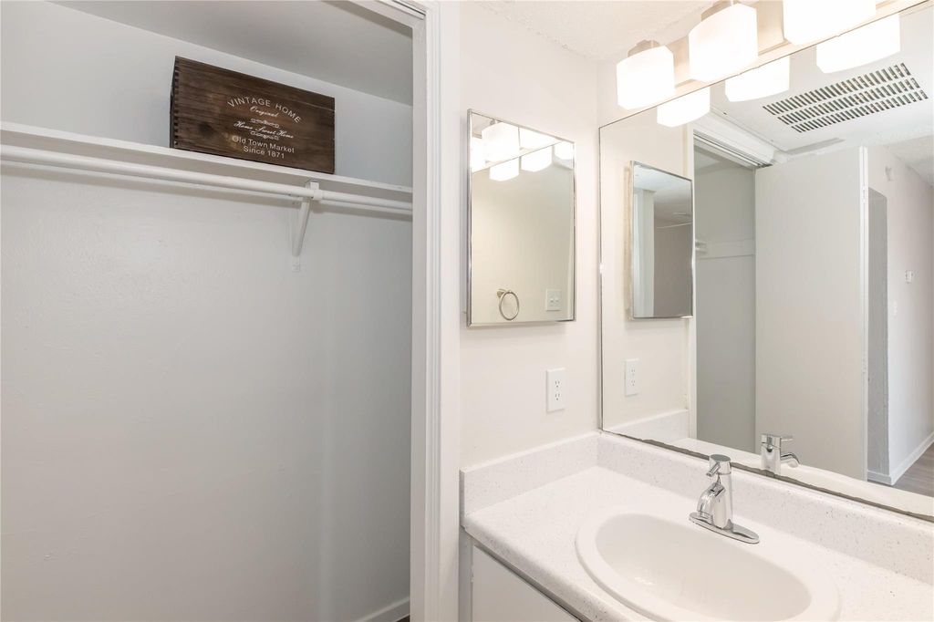 6010 N Lamar Blvd - Photo 7