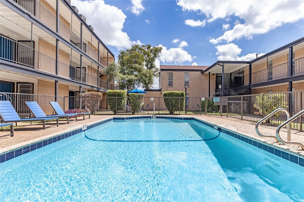 6010 N Lamar Blvd - Photo 17