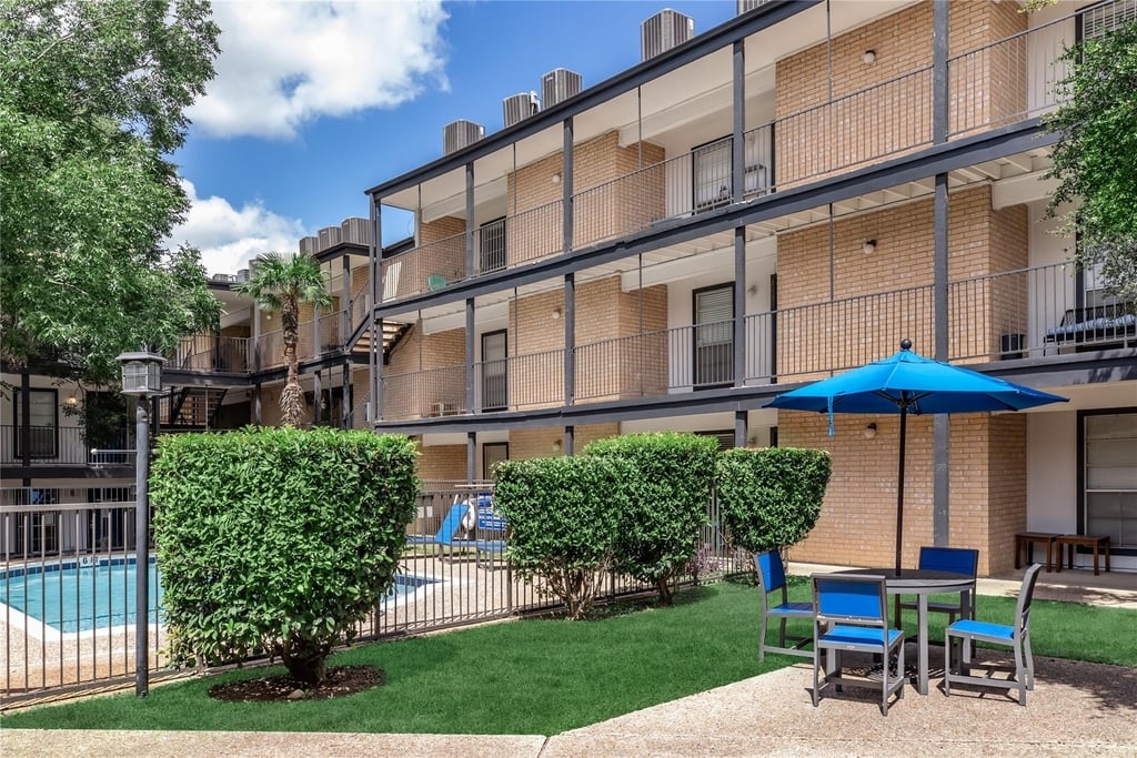 6010 N Lamar Blvd - Photo 14