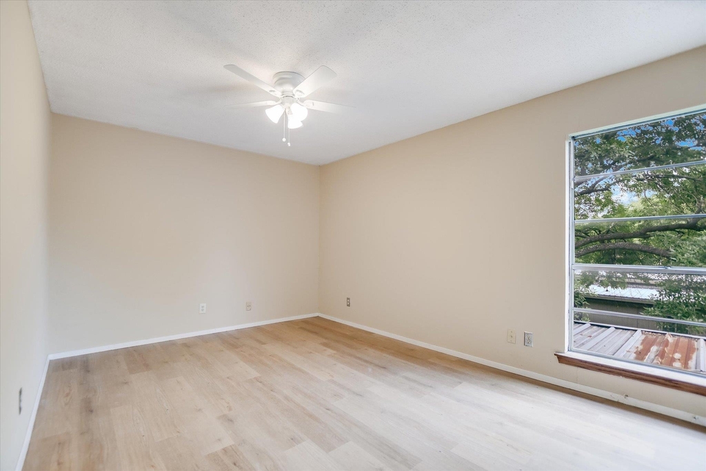 700 Castle Ridge Rd - Photo 6