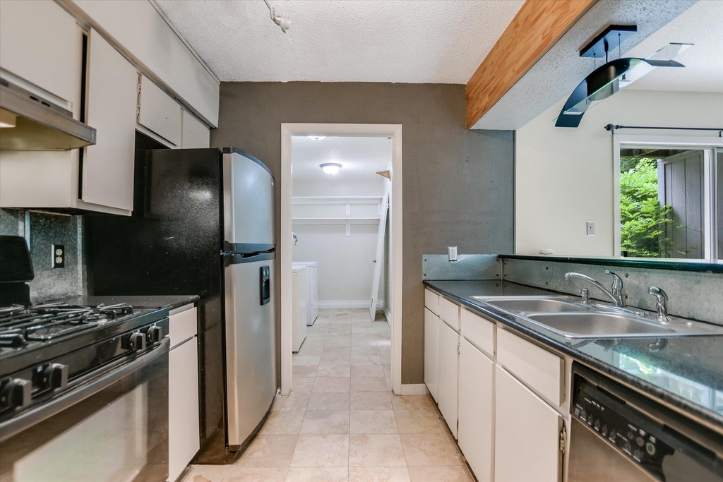 700 Castle Ridge Rd - Photo 4