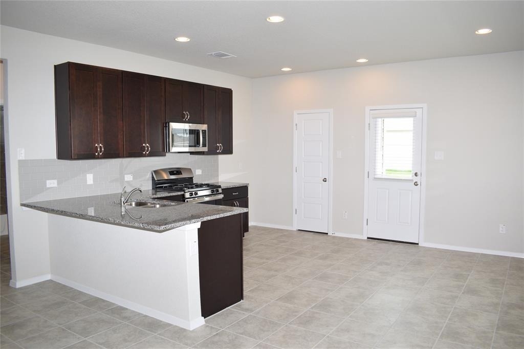 117 Keltic Dr - Photo 4