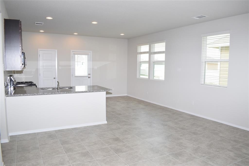 117 Keltic Dr - Photo 3