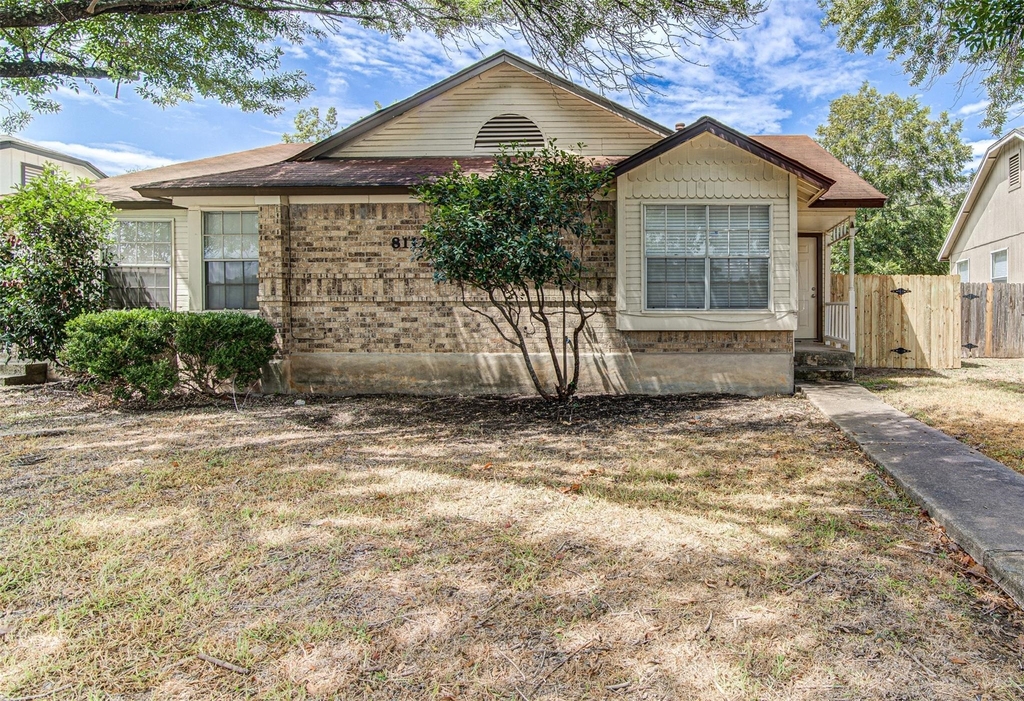 8112 West Gate Blvd - Photo 0