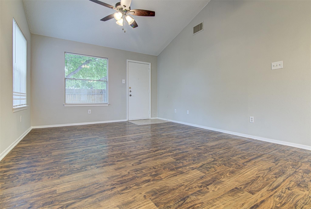 8116 West Gate Blvd - Photo 4