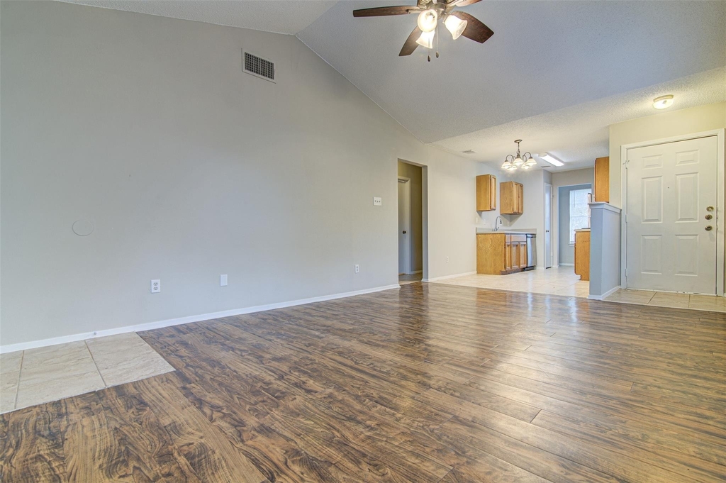 8116 West Gate Blvd - Photo 3