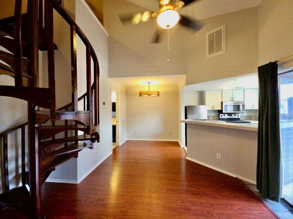 2500 Burleson Rd - Photo 5