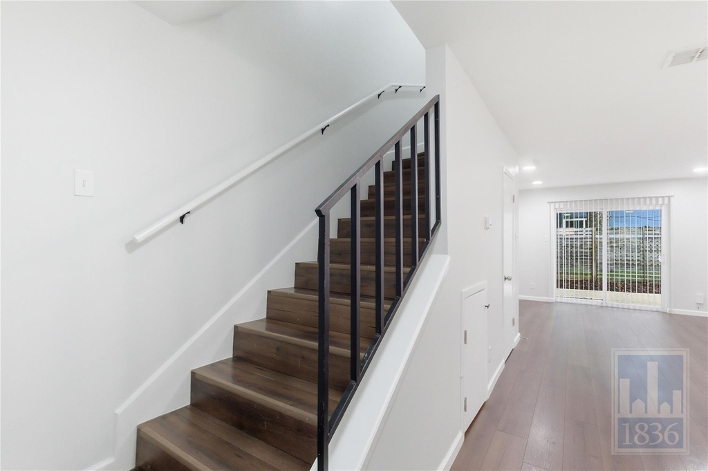 3820 Southway Dr - Photo 6