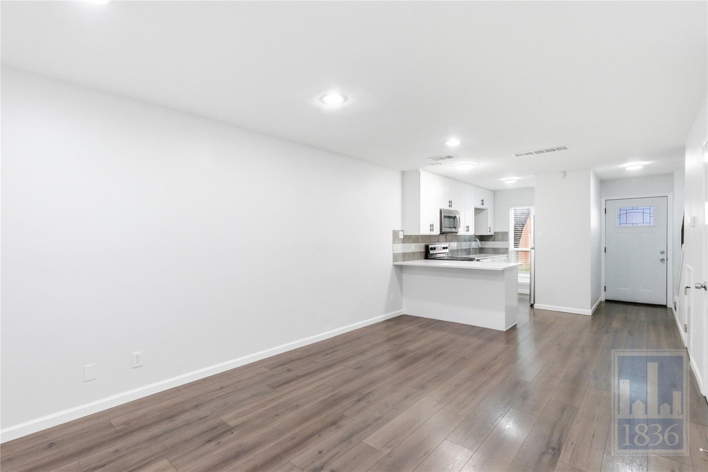 3820 Southway Dr - Photo 9