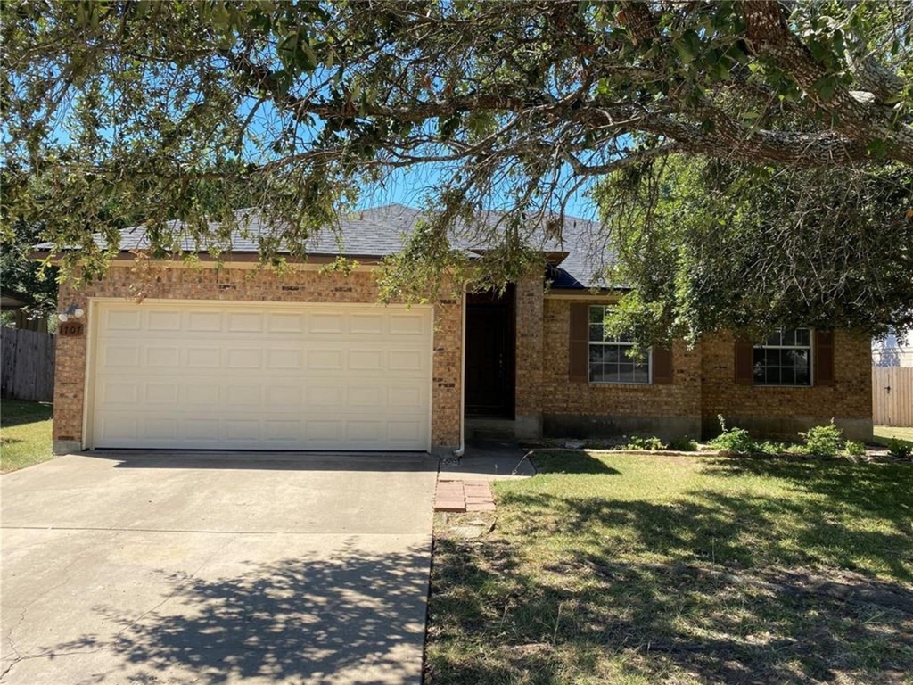 1707 Timberwood Dr - Photo 0