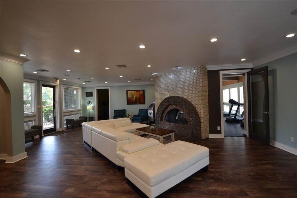 935 La Posada Dr - Photo 17